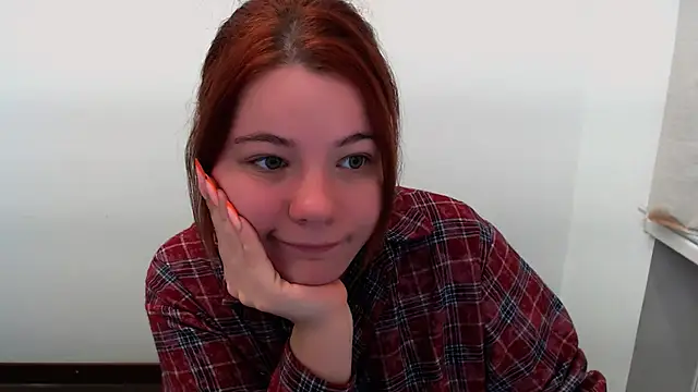 Snapshot of Sun_Alexia chatting on 10.30.25 Sun Alexia online show from 10.30.25