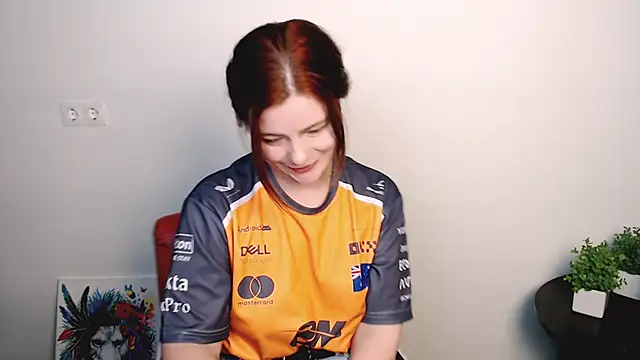 Snapshot of Sun_Alexia chatting on 10.31.25 Sun Alexia online show from 10.31.25