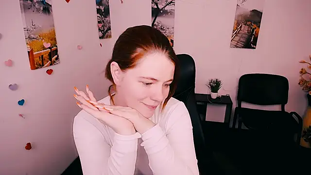 Snapshot of Sun_Alexia chatting on 11.18.25 Sun Alexia online show from 11.18.25