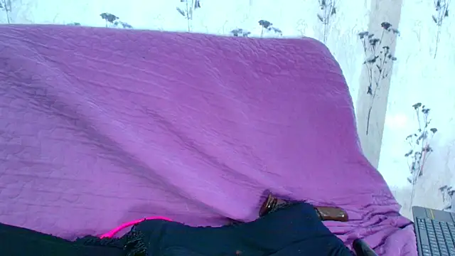 Mia candy 0 online show from 02.10.25