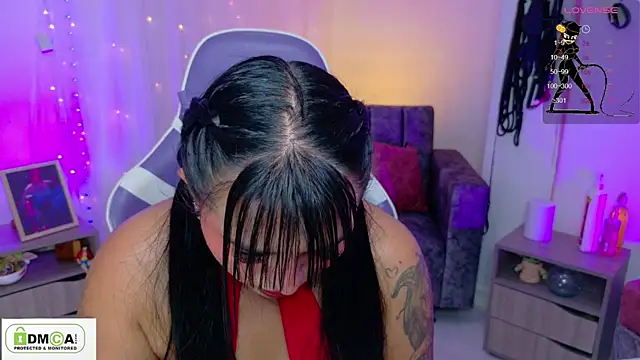 Miss scarllet  online show from 04.24.26