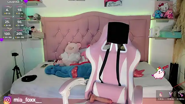 Mia foxx  online show from 01.16.26