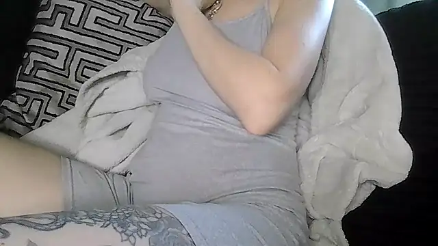 Snapshot of indie-rayne chatting on 06.23.26 indie-rayne online show from 06.23.26