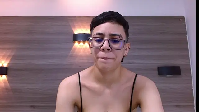 Cutie Shy  online show from 03.07.25