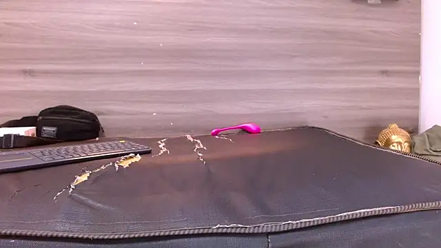 Cutie Shy  online show from 03.11.25