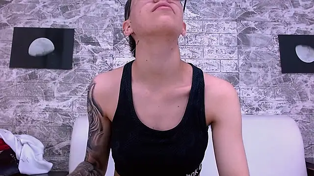 Cutie Shy  online show from 12.04.25