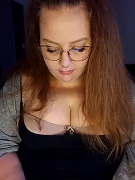 Snapshot of _Julie_x chatting on 12.20.24 Julie x online show from 12.20.24