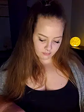 Snapshot of _Julie_x chatting on 01.05.25 Julie x online show from 01.05.25