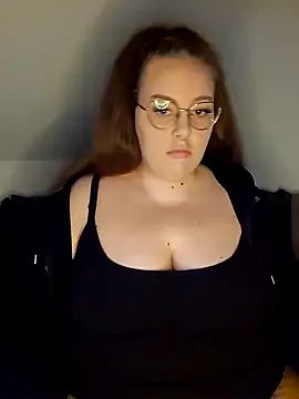 Snapshot of _Julie_x chatting on 09.21.25 Julie x online show from 09.21.25