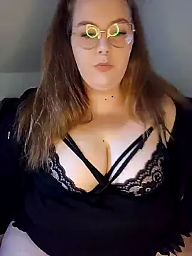 Snapshot of _Julie_x chatting on 10.09.25 Julie x online show from 10.09.25