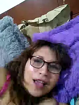 Kazsandraa online show from 02.04.25