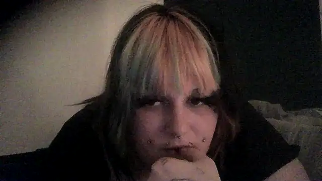 Snapshot of d3mon_bbx00 chatting on 03.07.25 d3mon bbx00 online show from 03.07.25