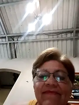 Madrastrahot69 online show from 12.13.25