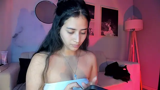 Snapshot of lara_madisson chatting on 02.10.26 lara madisson online show from 02.10.26