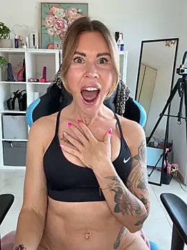 Lara Bergmann online show from 03.24.26