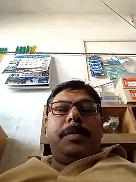 Snapshot of Srmotrs chatting on 03.19.26 Srmotrs online show from 03.19.26