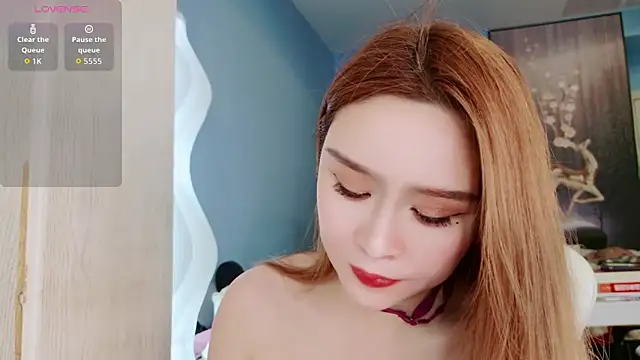 Snapshot of HU131452 chatting on 06.20.26 HU131452 online show from 06.20.26