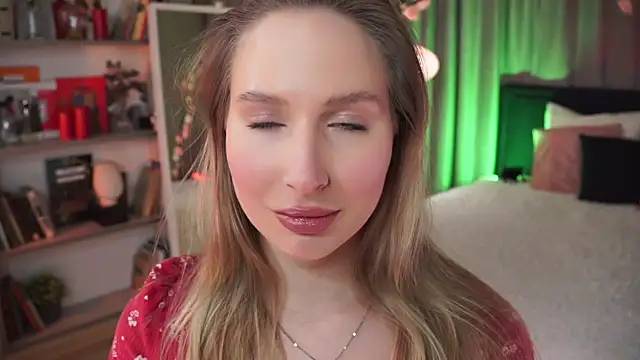 Snapshot of AnnLevine chatting on 03.06.25 AnnLevine online show from 03.06.25