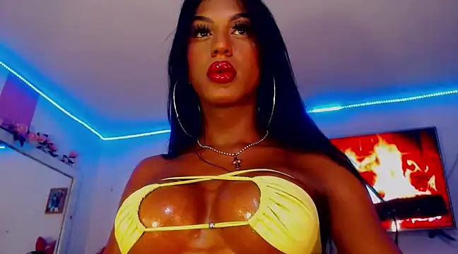 Snapshot of touchm_cockhard chatting on 12.11.24 touchm cockhard online show from 12.11.24