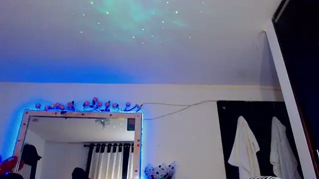 Snapshot of touchm_cockhard chatting on 09.29.25 touchm cockhard online show from 09.29.25