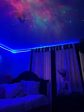 Snapshot of touchm_cockhard chatting on 11.10.25 touchm cockhard online show from 11.10.25