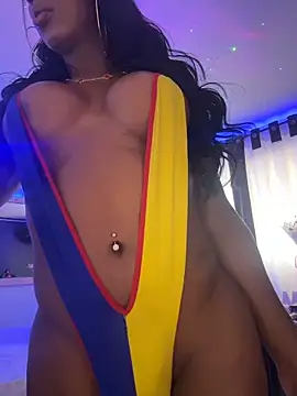 Snapshot of touchm_cockhard chatting on 11.19.25 touchm cockhard online show from 11.19.25