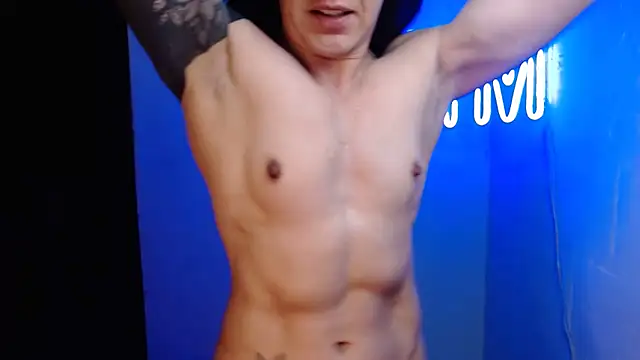 Snapshot of dannafitness chatting on 09.12.25 dannafitness online show from 09.12.25