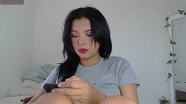 Snapshot of Keyti_Sullivan chatting on 01.21.25 Keyti Sullivan online show from 01.21.25