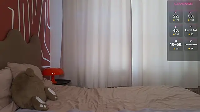 Snapshot of EvaCroan chatting on 03.07.25 EvaCroan online show from 03.07.25