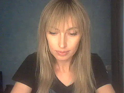 Snapshot of EffectMaya chatting on 05.28.26 EffectMaya online show from 05.28.26