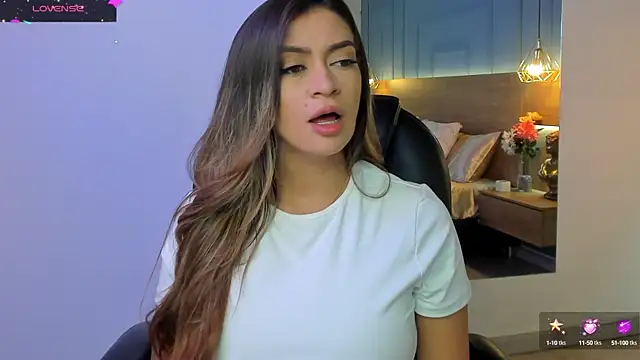 Snapshot of Victoria_romanox chatting on 01.22.25 Victoria romanox online show from 01.22.25