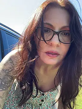 BeautifulMesss online show from 09.28.25