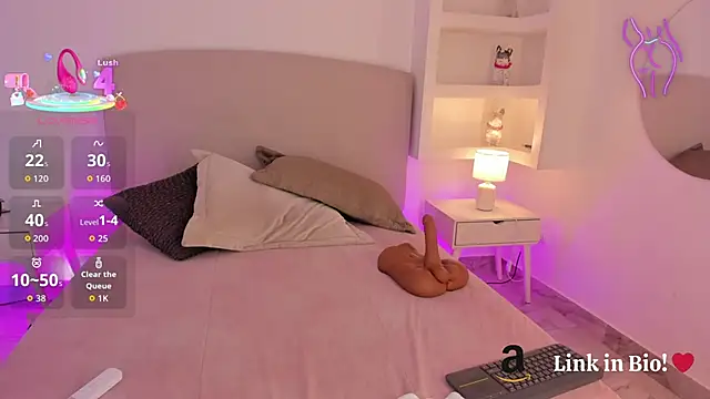 Snapshot of nathalynbarnes chatting on 09.18.25 nathalynbarnes online show from 09.18.25