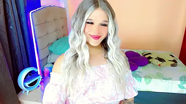 Snapshot of TaylorMon chatting on 02.23.25 TaylorMon online show from 02.23.25