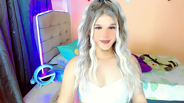 Snapshot of TaylorMon chatting on 03.01.25 TaylorMon online show from 03.01.25