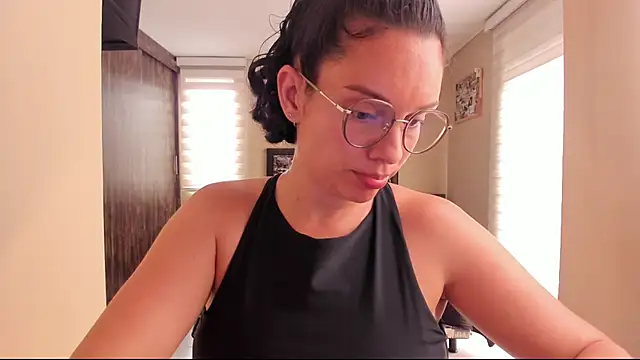 Snapshot of anabel_025 chatting on 05.21.26 anabel 025 online show from 05.21.26