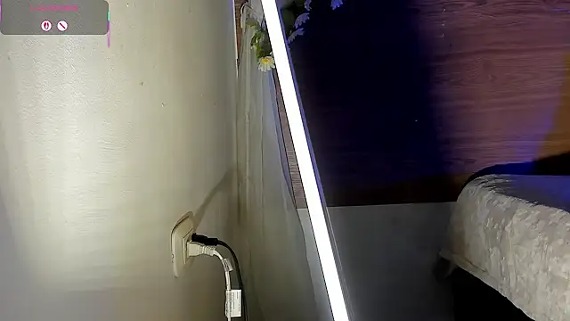 Petite yisell online show from 09.12.25