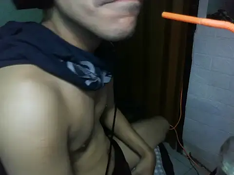 cloudyth1994 online show from 11.17.25