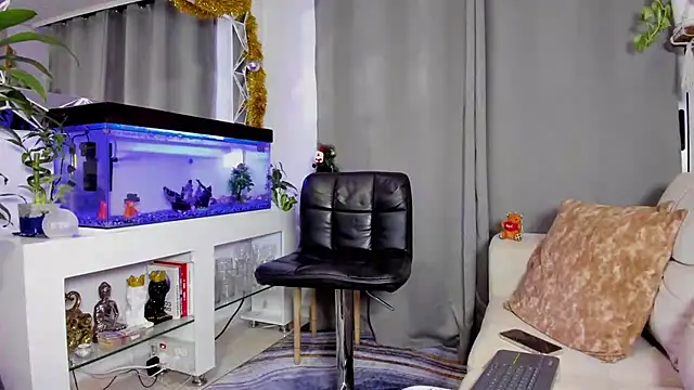 Johnnygrayson1 online show from 12.22.24