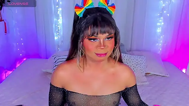 Snapshot of CuteRomi chatting on 01.15.25 CuteRomi online show from 01.15.25