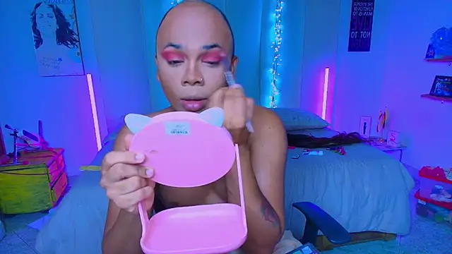 Snapshot of CuteRomi chatting on 09.27.25 CuteRomi online show from 09.27.25