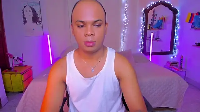 Snapshot of CuteRomi chatting on 10.23.25 CuteRomi online show from 10.23.25