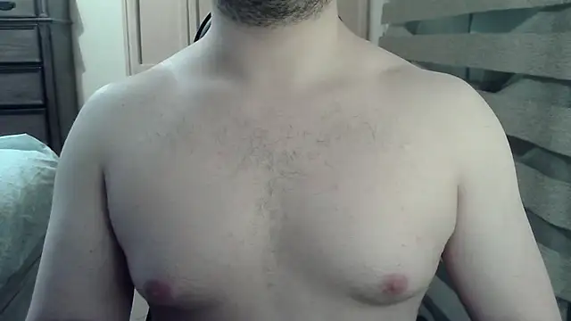Snapshot of Himbo_fox chatting on 05.17.26 Himbo fox online show from 05.17.26