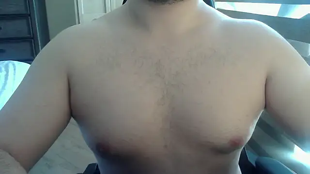 Snapshot of Himbo_fox chatting on 05.21.26 Himbo fox online show from 05.21.26
