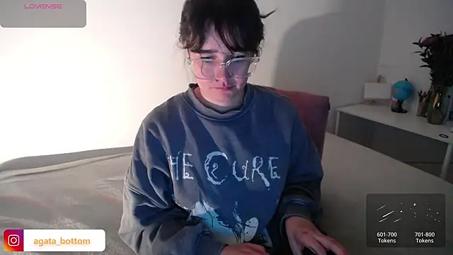 NewAgatha Bolton online show from 12.13.25