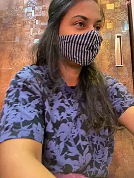 HaaniKaur online show from 01.06.25