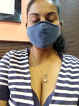 HaaniKaur online show from 01.16.25