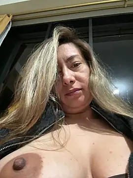 xLadyScarlettx online show from 02.04.25