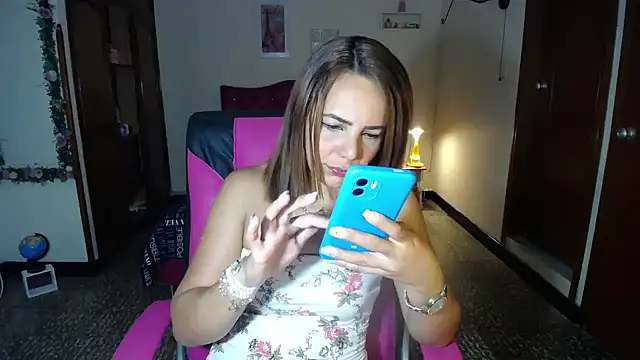 danielle rose 1 online show from 02.10.25