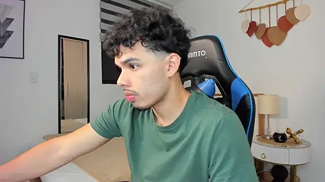 mateoleonee online show from 02.25.25